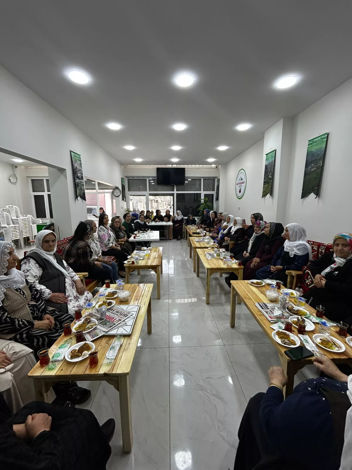 Kadın Kollarımızın Tanışma ve Danışma Toplantısı Gerçekleşti